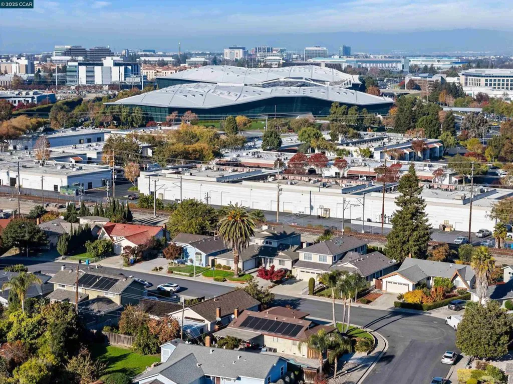 2425 Alvarado Dr, Santa Clara, California 95051 home-pic-54